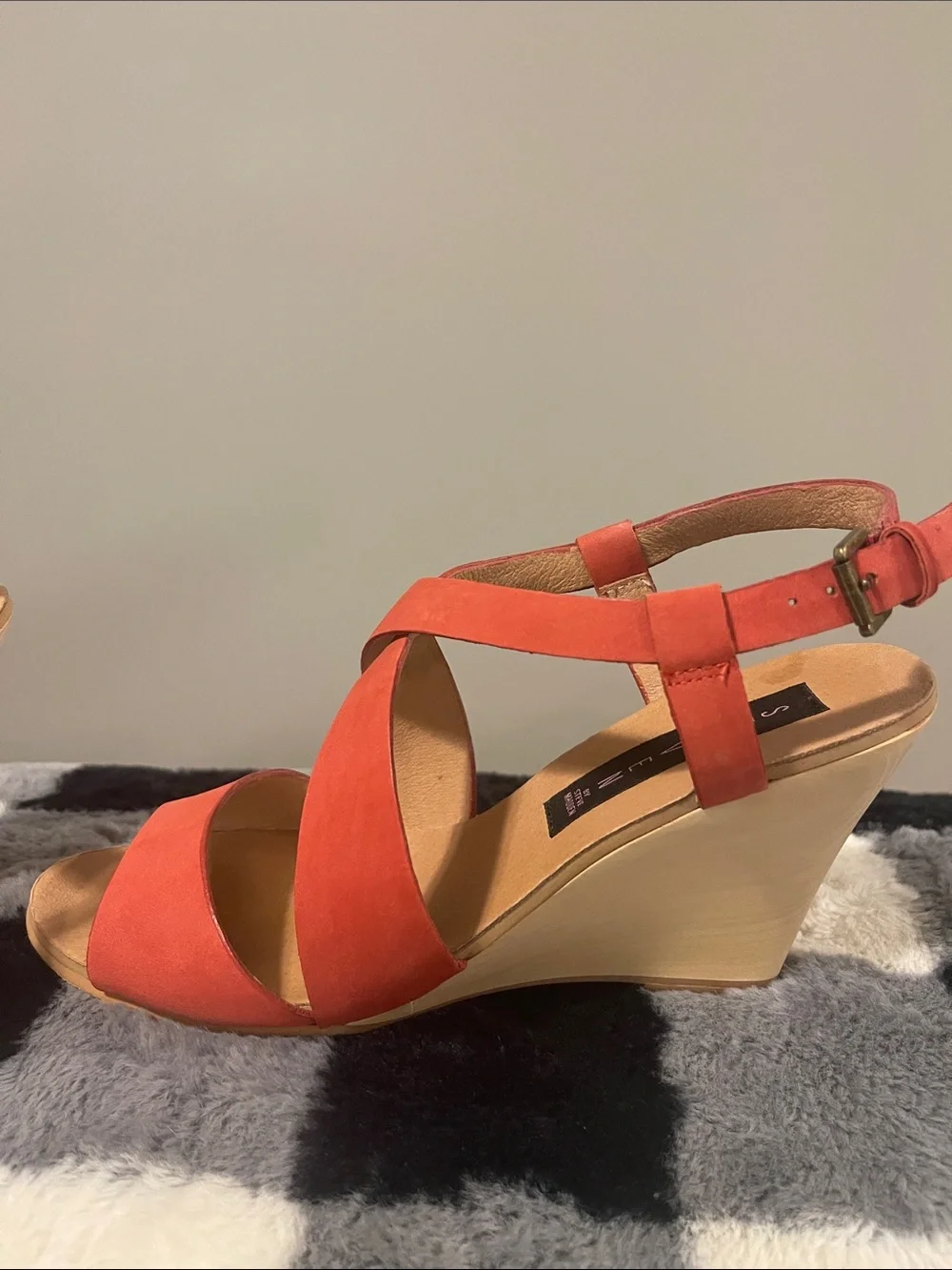 Steve Madden eye catching